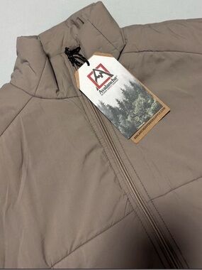 NWT Avalanche puffer coat